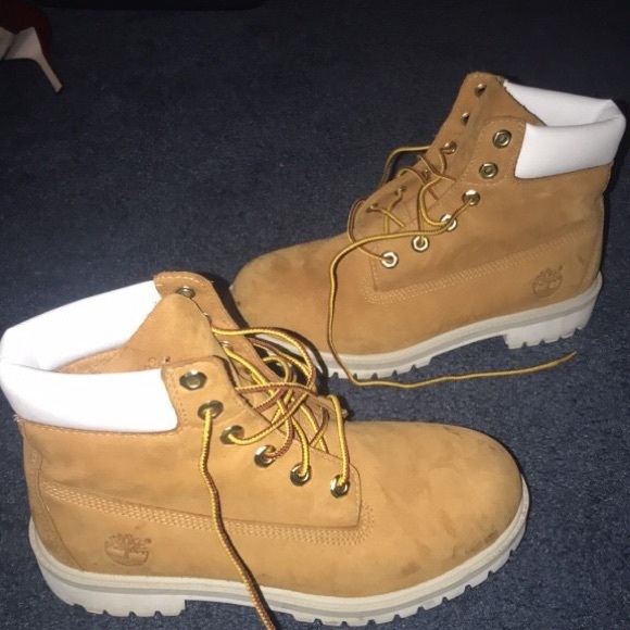 Special edition White Trim Timberland Boots - Picture 5 of 5